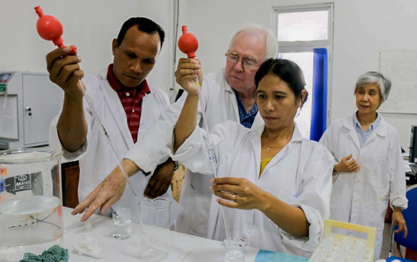 Jilberto (left) found the training to be useful for learning new skills © Ivan Lopes/Seeds of Life