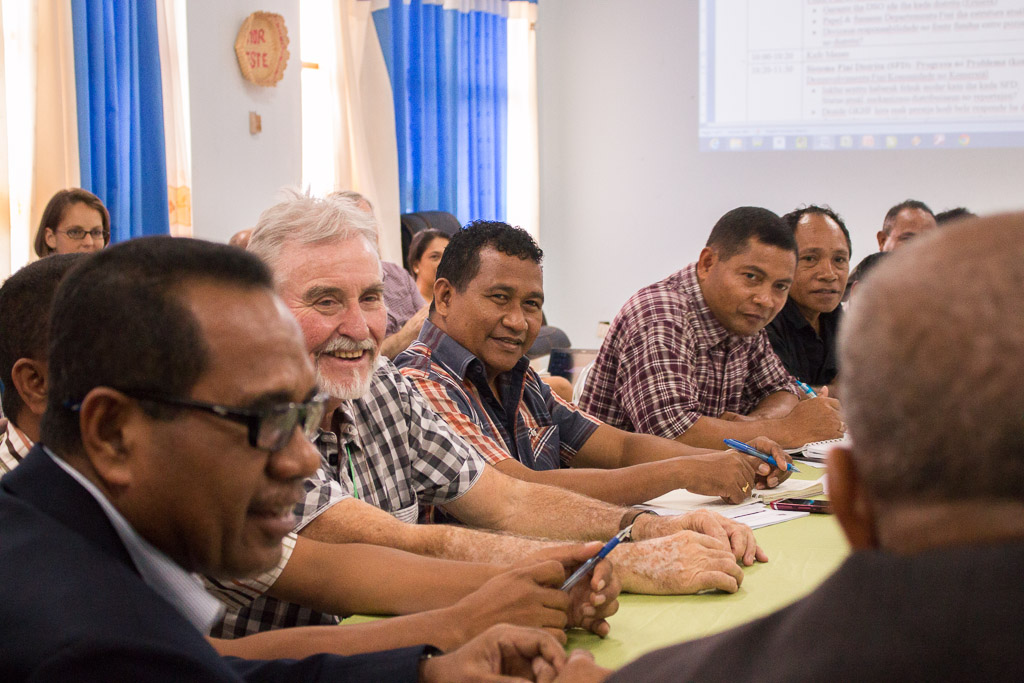 Australian Team Leader John Dalton with the National Director of Research Adalfredo