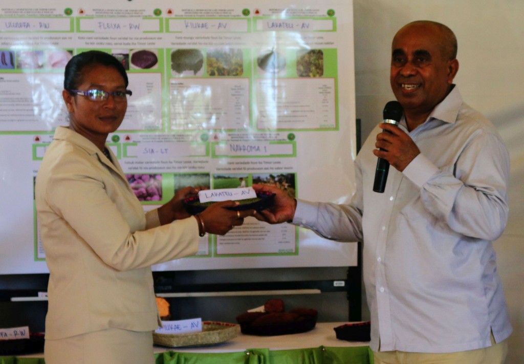 Minister Estanislau Aleixo da Silva launching the seven new food crop varieties